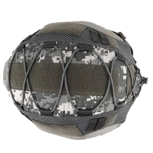 Esta cubierta de casco táctico de airsoft en camuflaje digital urbano está diseñada para enfrentamientos en entornos urbanos. Su equipamiento militar incluye patrones de camuflaje modernos para una ocultación óptima en escenarios de airsoft.