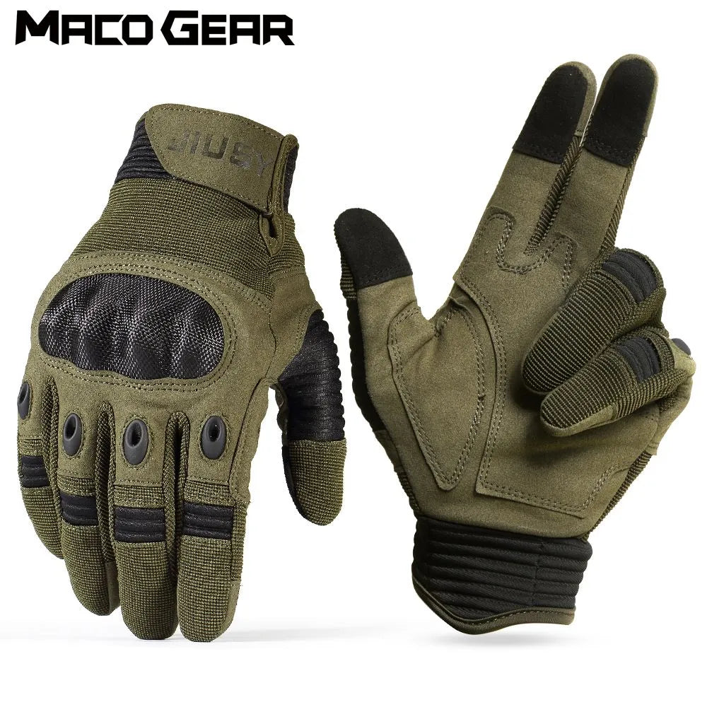 Estos guantes tácticos están diseñados con una construcción fuerte y reforzada en las zonas de articulaciones, ofreciendo una protección integral. Al mismo tiempo, permiten mantener la destreza y la sensibilidad que se requiere para manejar armas de airsoft adecuadamente.