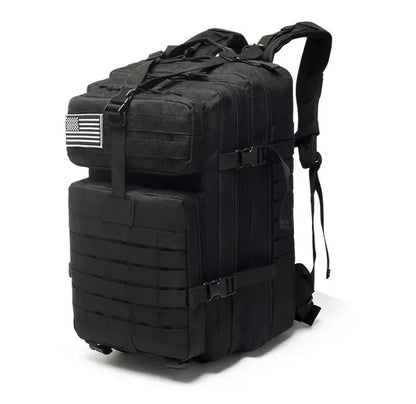 Mochila negra modular para equipamiento de airsoft con capacidad de 50L, sistema de fijación MOLLE, y diseño duradero para uso militar y recreativo.